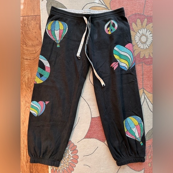 PINK Victoria's Secret Pants - VS PINK Vintage Studded Rainbow Design Capri Sweatpants. Size Large